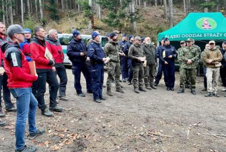 Wspólne ćwiczenia służb na terenie Nadleśnictwa